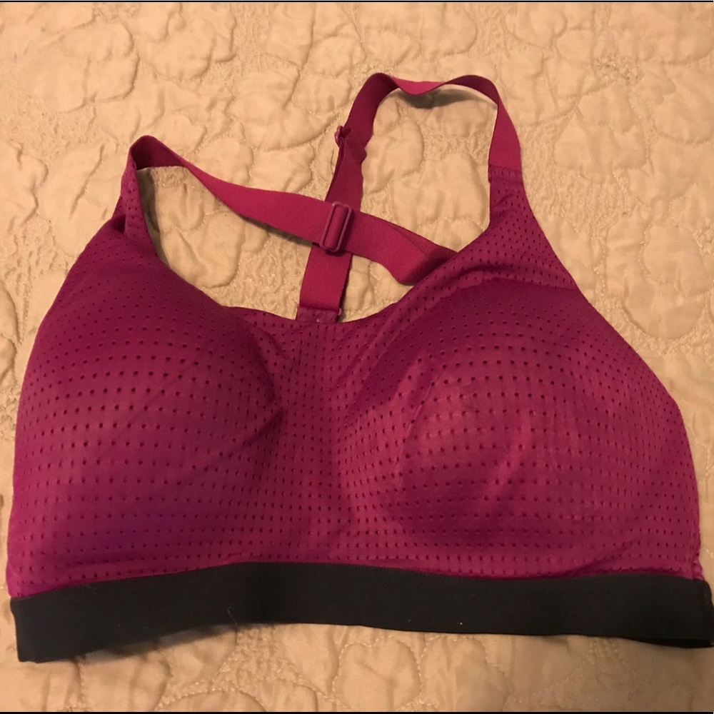 Victoria Secret Lightweight Sports Bra 32dd